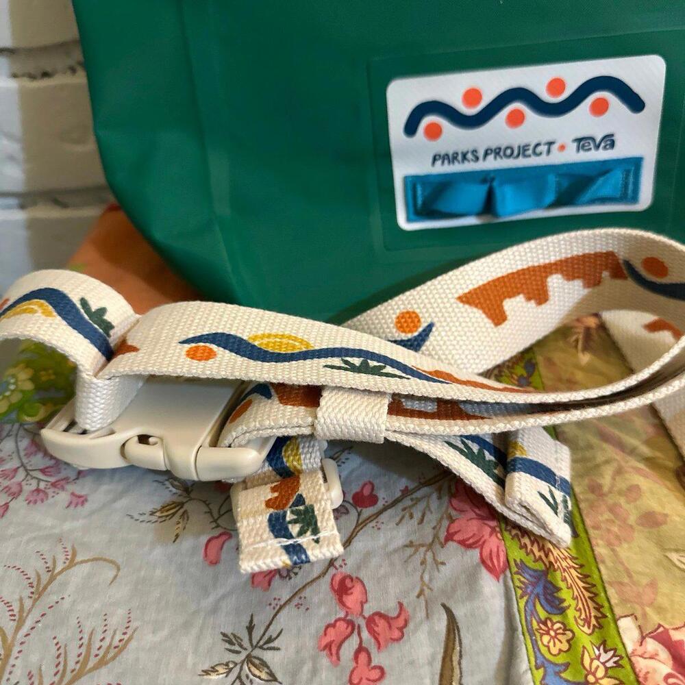 NEW Teva Parks Project Wild Rivers Hip Pack Dry Bag Roll Top - Picture 3 of 6